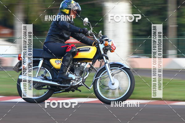 Compre as suas fotos do eventoP na Tbua - Vintage Racing Brazil no Fotop