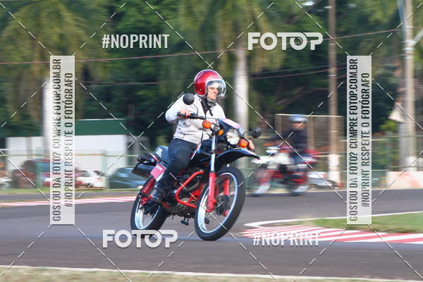 Compre as suas fotos do eventoP na Tbua - Vintage Racing Brazil no Fotop