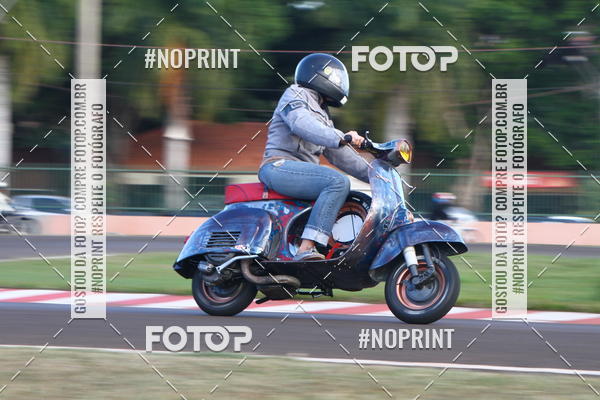 Compre as suas fotos do eventoP na Tbua - Vintage Racing Brazil no Fotop