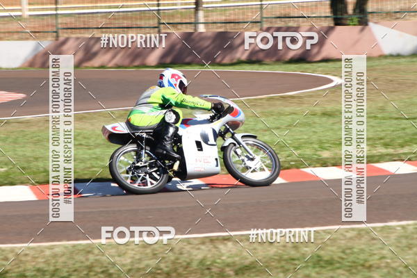 Achetez vos photos de l'vnementP na Tbua - Vintage Racing Brazil sur Fotop