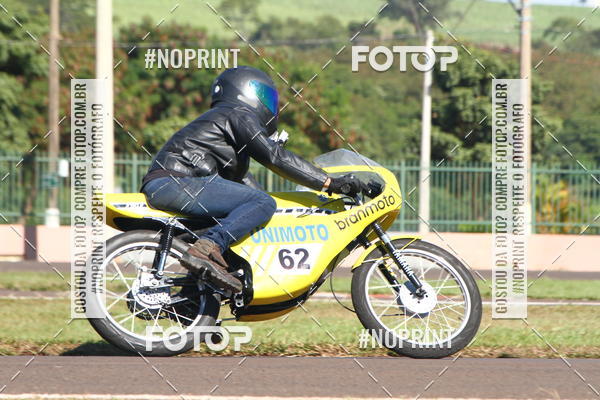 Buy your photos of the eventP na Tbua - Vintage Racing Brazil on Fotop