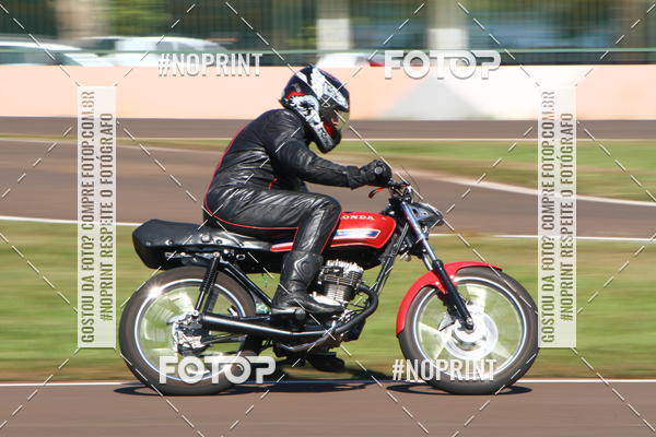 Buy your photos of the eventP na Tbua - Vintage Racing Brazil on Fotop