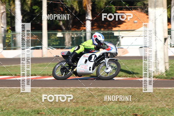 Buy your photos of the eventP na Tbua - Vintage Racing Brazil on Fotop