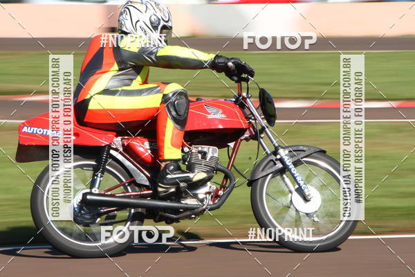 Buy your photos of the eventP na Tbua - Vintage Racing Brazil on Fotop