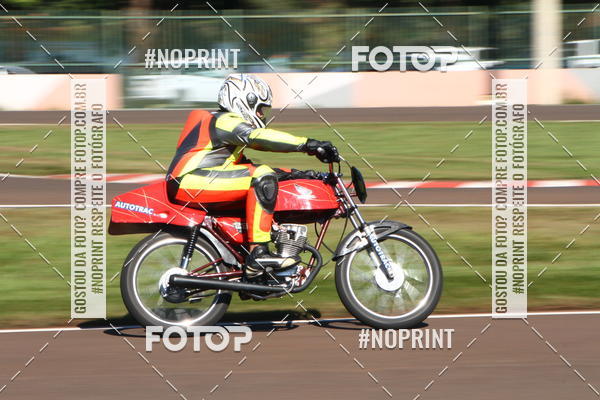 Buy your photos of the eventP na Tbua - Vintage Racing Brazil on Fotop