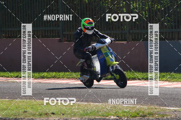 Buy your photos of the eventP na Tbua - Vintage Racing Brazil on Fotop
