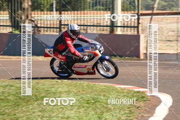 Buy your photos of the eventP na Tbua - Vintage Racing Brazil on Fotop