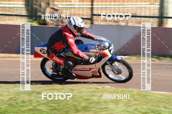 Buy your photos of the eventP na Tbua - Vintage Racing Brazil on Fotop
