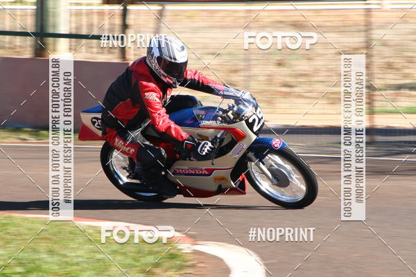 Buy your photos of the eventP na Tbua - Vintage Racing Brazil on Fotop