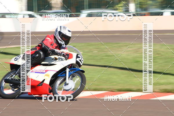 Buy your photos of the eventP na Tbua - Vintage Racing Brazil on Fotop