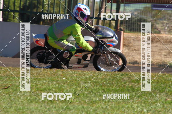 Buy your photos of the eventP na Tbua - Vintage Racing Brazil on Fotop
