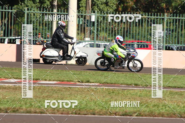 Buy your photos of the eventP na Tbua - Vintage Racing Brazil on Fotop