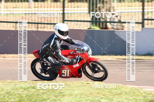 Buy your photos of the eventP na Tbua - Vintage Racing Brazil on Fotop