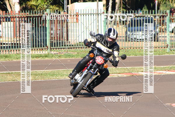 Buy your photos of the eventP na Tbua - Vintage Racing Brazil on Fotop