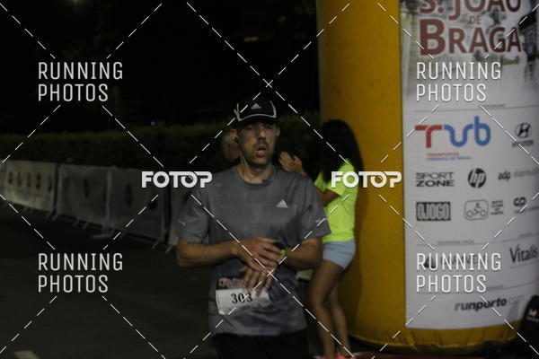 Buy your photos of the eventCORRIDA S�O JO�O BRAGA 2019 on Fotop