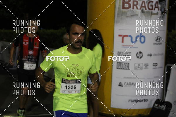 Buy your photos of the eventCORRIDA S�O JO�O BRAGA 2019 on Fotop