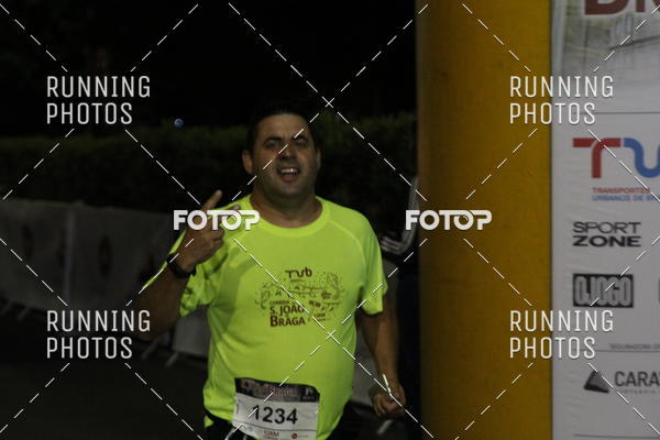 Buy your photos of the eventCORRIDA S�O JO�O BRAGA 2019 on Fotop