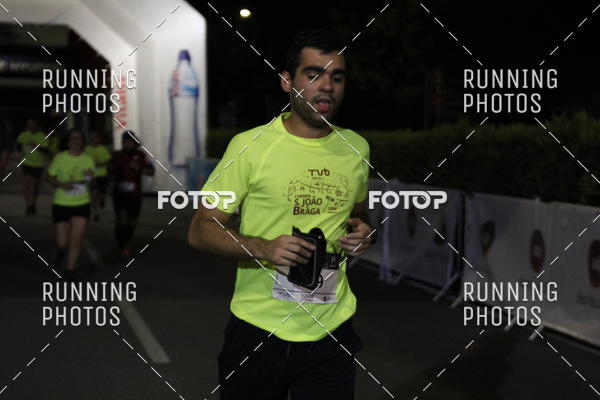 Buy your photos of the eventCORRIDA S�O JO�O BRAGA 2019 on Fotop