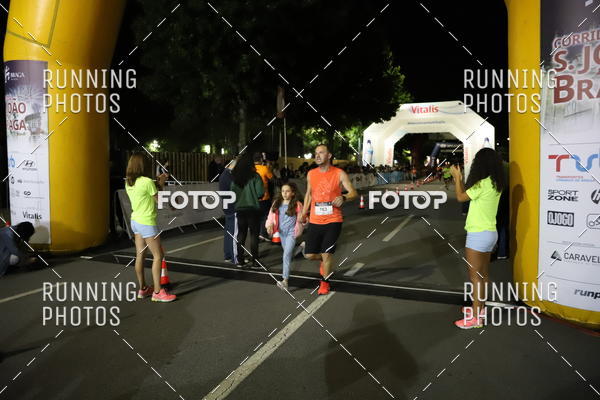 Buy your photos of the eventCORRIDA S�O JO�O BRAGA 2019 on Fotop