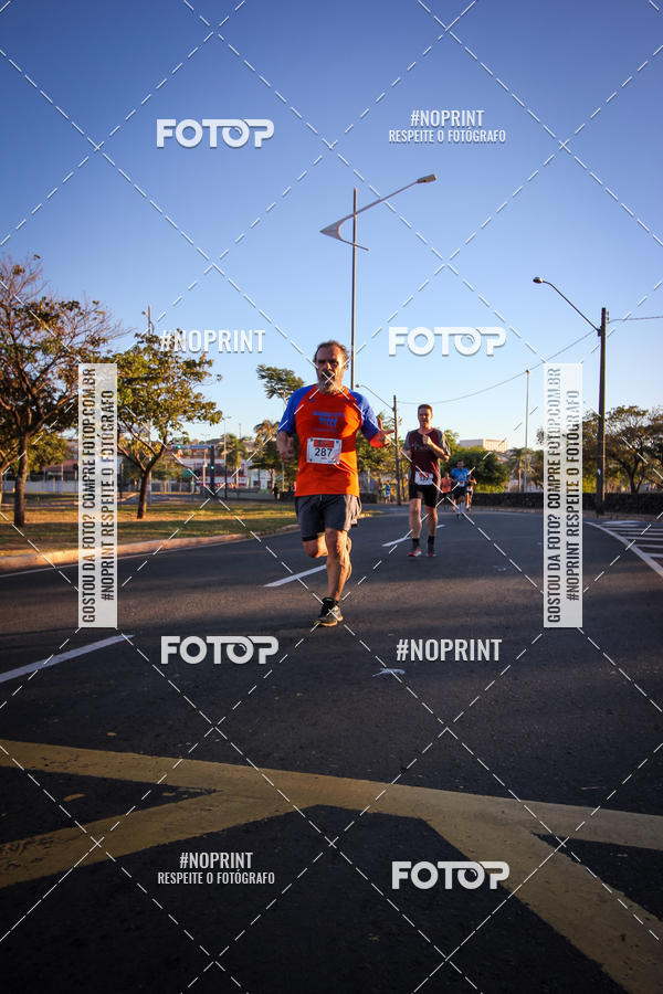 Buy your photos of the eventCorrida 8K Austa on Fotop