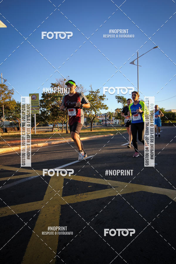 Buy your photos of the eventCorrida 8K Austa on Fotop