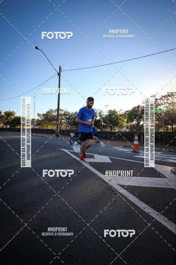 Buy your photos of the eventCorrida 8K Austa on Fotop