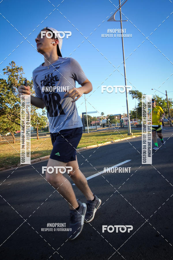 Buy your photos of the eventCorrida 8K Austa on Fotop