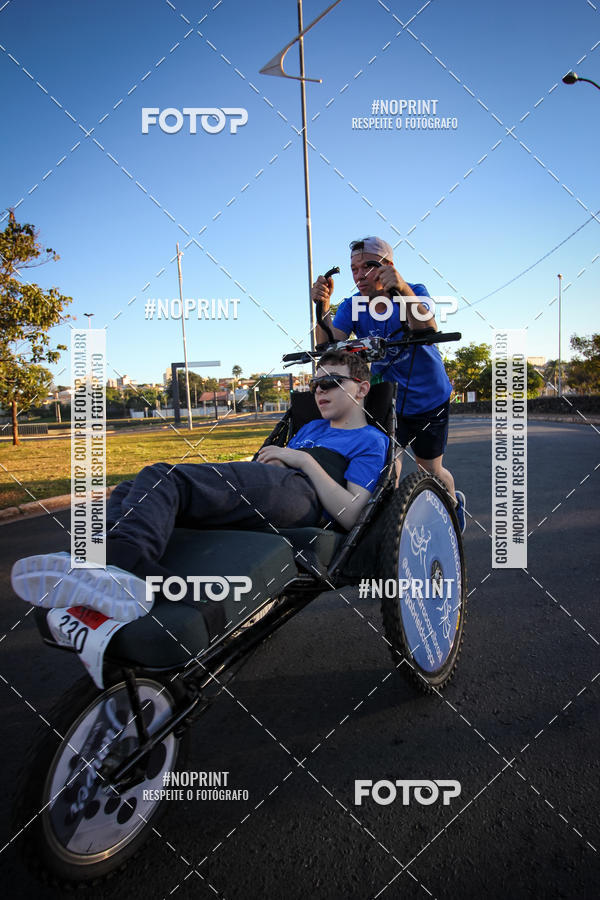 Buy your photos of the eventCorrida 8K Austa on Fotop