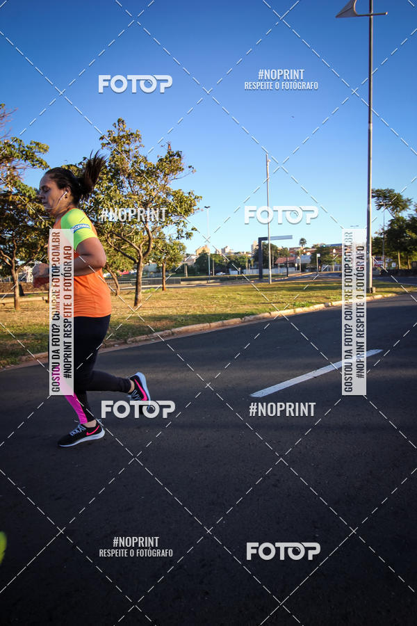 Buy your photos of the eventCorrida 8K Austa on Fotop