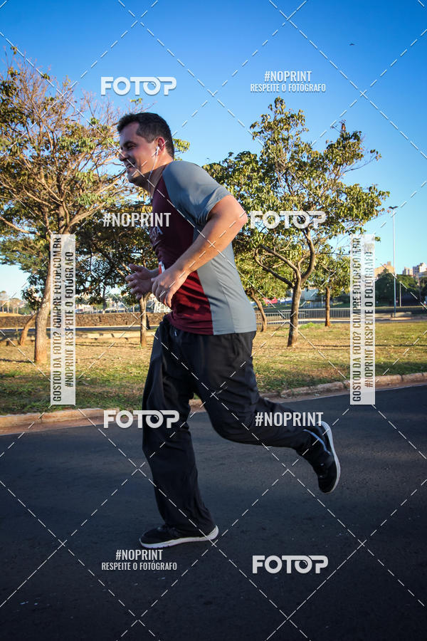 Buy your photos of the eventCorrida 8K Austa on Fotop