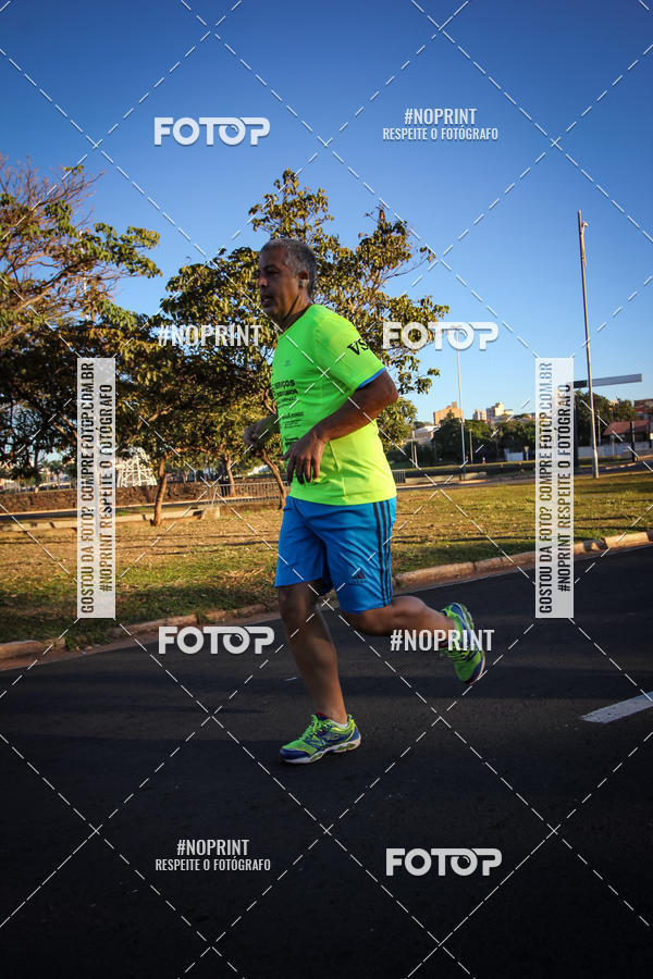 Buy your photos of the eventCorrida 8K Austa on Fotop