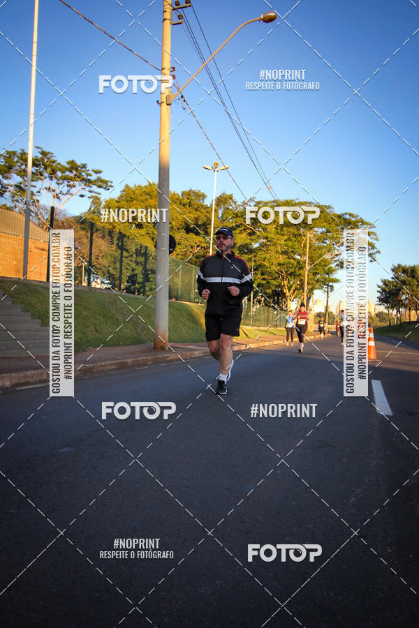 Buy your photos of the eventCorrida 8K Austa on Fotop