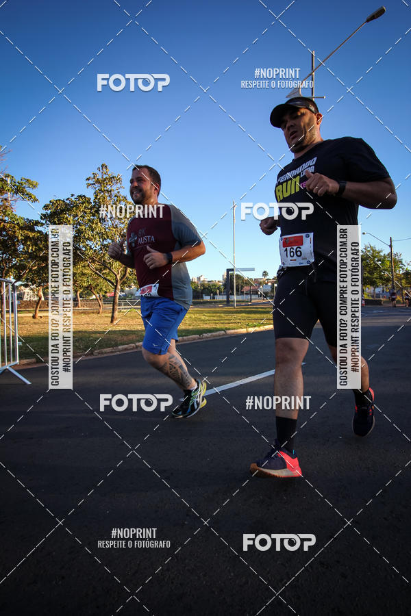 Buy your photos of the eventCorrida 8K Austa on Fotop