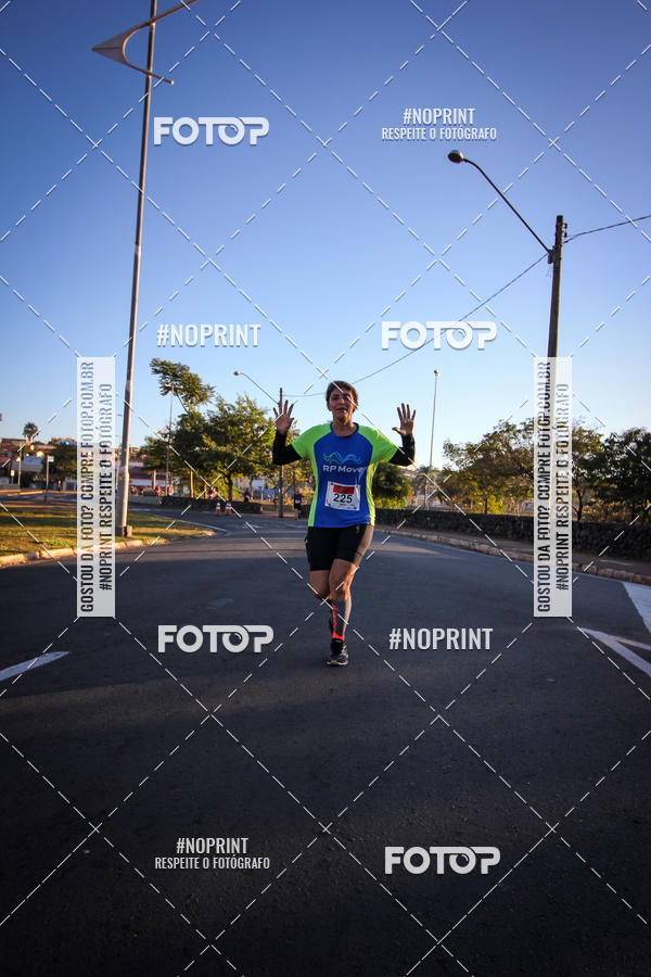 Buy your photos of the eventCorrida 8K Austa on Fotop