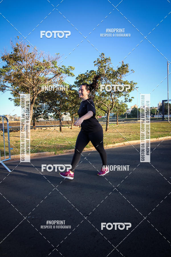 Buy your photos of the eventCorrida 8K Austa on Fotop