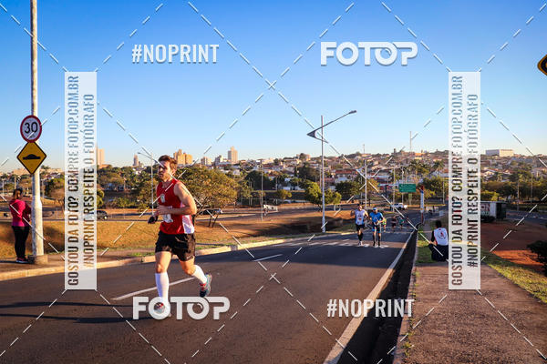 Buy your photos of the eventCorrida 8K Austa on Fotop