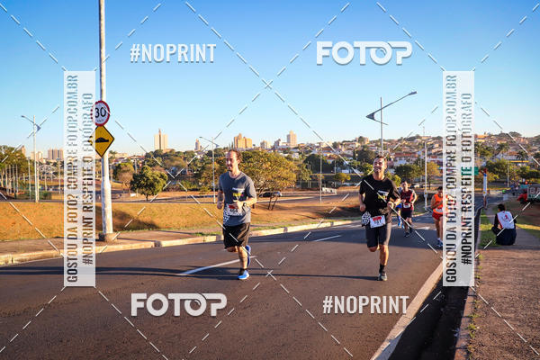 Buy your photos of the eventCorrida 8K Austa on Fotop