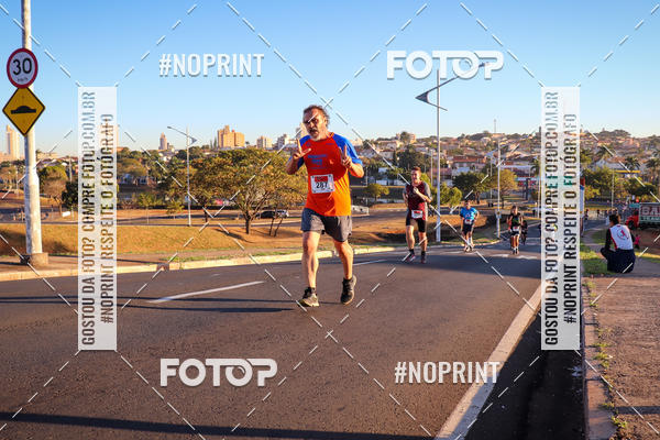 Buy your photos of the eventCorrida 8K Austa on Fotop