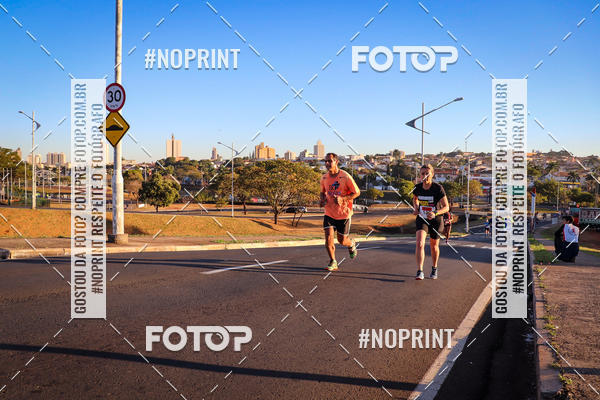 Buy your photos of the eventCorrida 8K Austa on Fotop