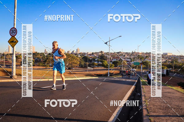 Buy your photos of the eventCorrida 8K Austa on Fotop