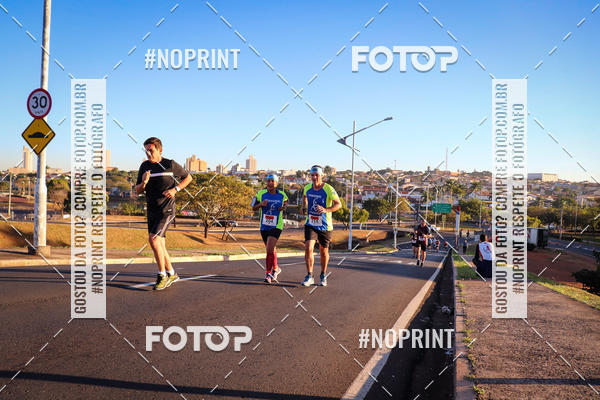 Buy your photos of the eventCorrida 8K Austa on Fotop