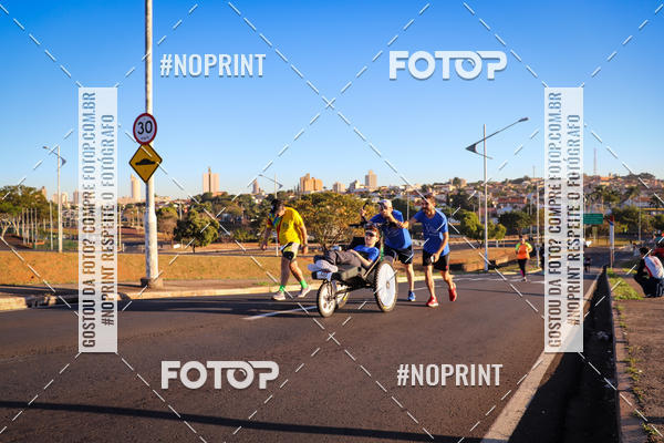 Buy your photos of the eventCorrida 8K Austa on Fotop