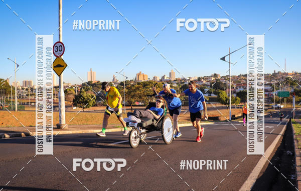 Buy your photos of the eventCorrida 8K Austa on Fotop