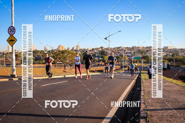 Buy your photos of the eventCorrida 8K Austa on Fotop
