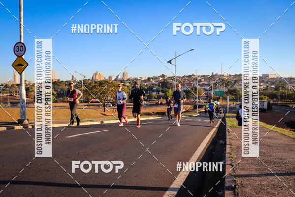 Buy your photos of the eventCorrida 8K Austa on Fotop