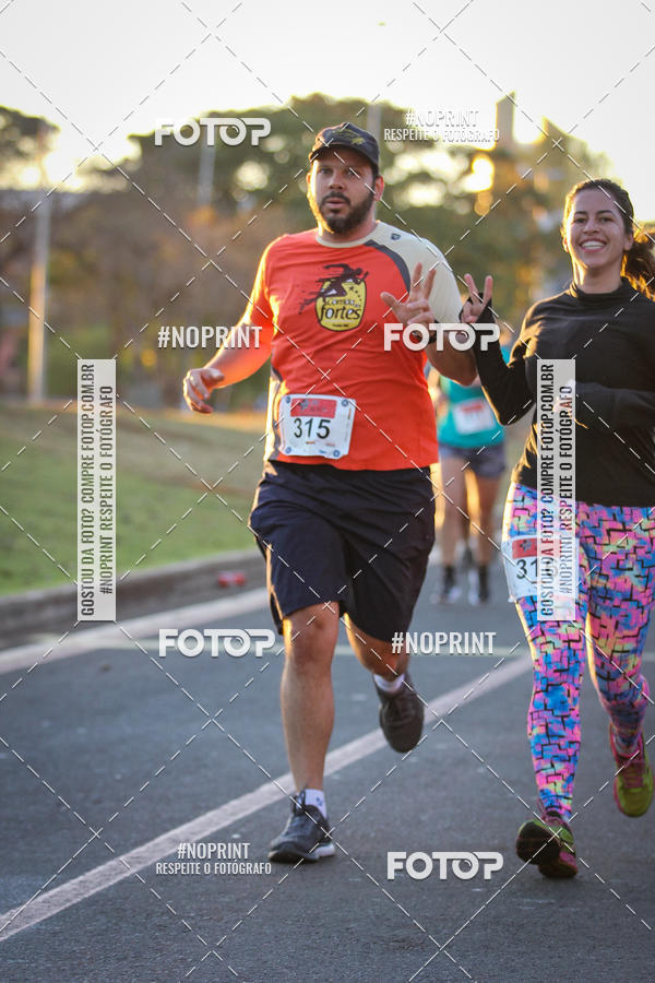 Buy your photos of the eventCorrida 8K Austa on Fotop