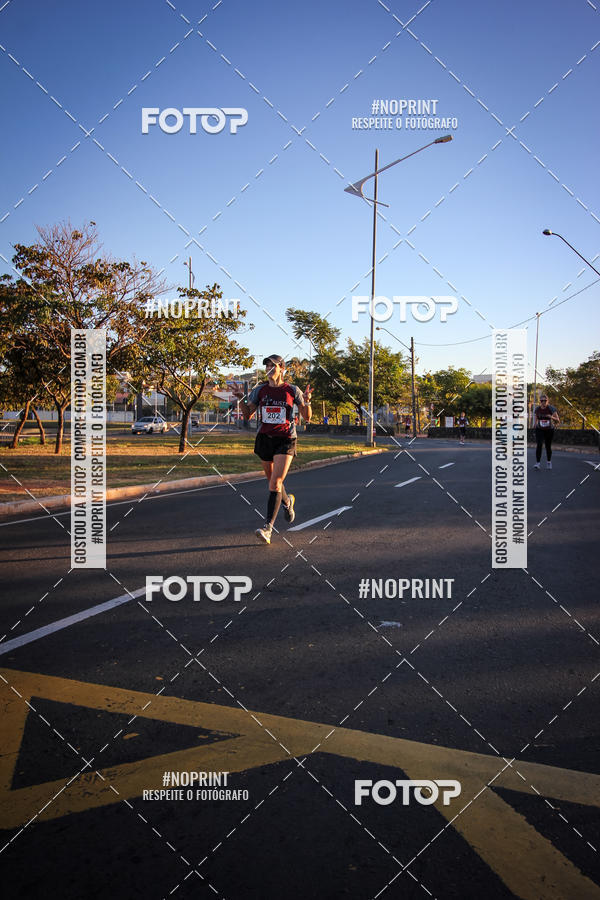 Buy your photos of the eventCorrida 8K Austa on Fotop