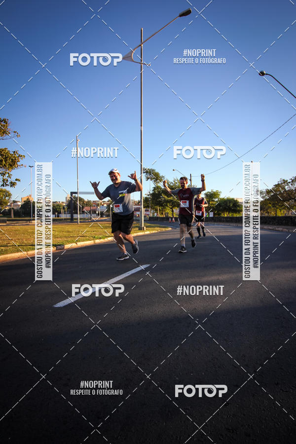 Buy your photos of the eventCorrida 8K Austa on Fotop