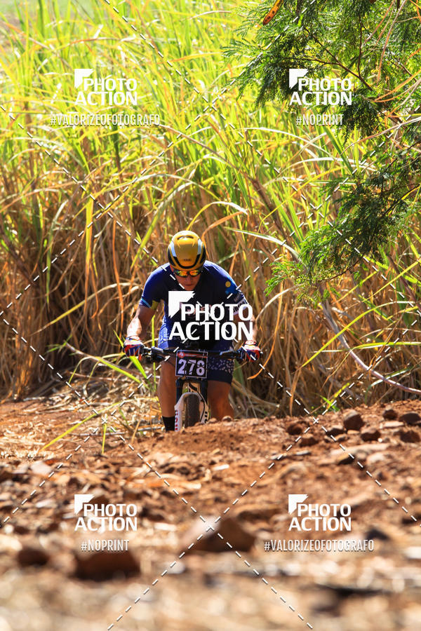 Buy your photos of the eventCROSS DUATHLON on Fotop
