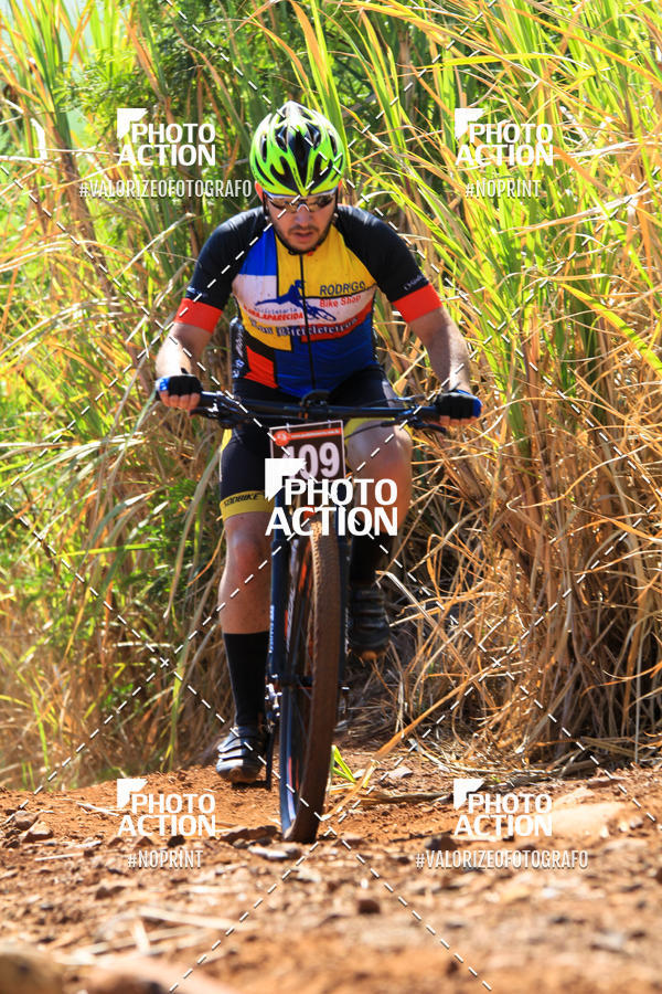 Buy your photos of the eventCROSS DUATHLON on Fotop